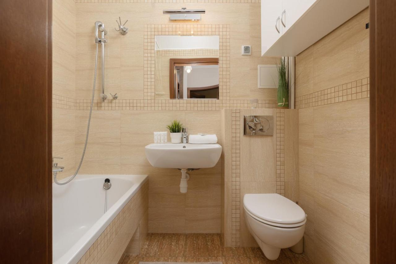 Metro Raclawicka Cozy Studio Apartment By Noclegi Renters وارسو المظهر الخارجي الصورة
