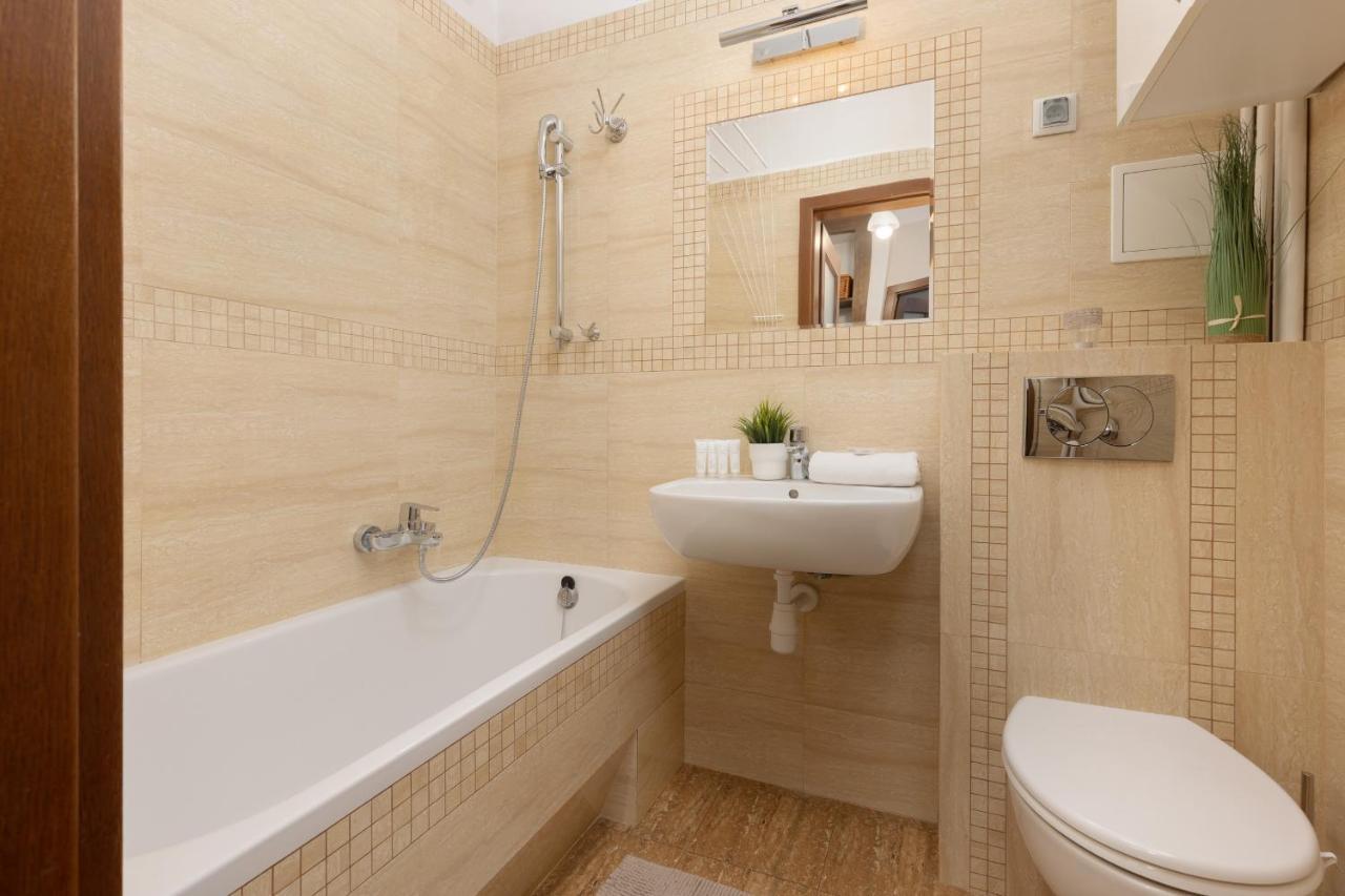 Metro Raclawicka Cozy Studio Apartment By Noclegi Renters وارسو المظهر الخارجي الصورة